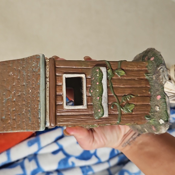 Outhouse Light - Picture 5 of 5